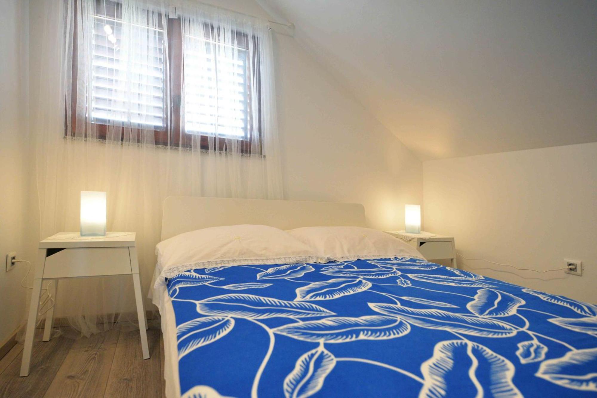 Apartments Mili - Near The Sea And The Centar Of Place Betina  Extérieur photo